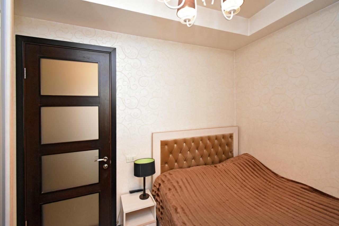 Galaxy Inn Luxury Hostel In Center Jerevan Buitenkant foto